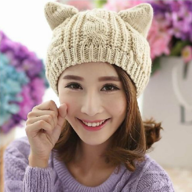 Gorro Beanie Tejido con Orejas de Gato 3D – Hecho a Mano