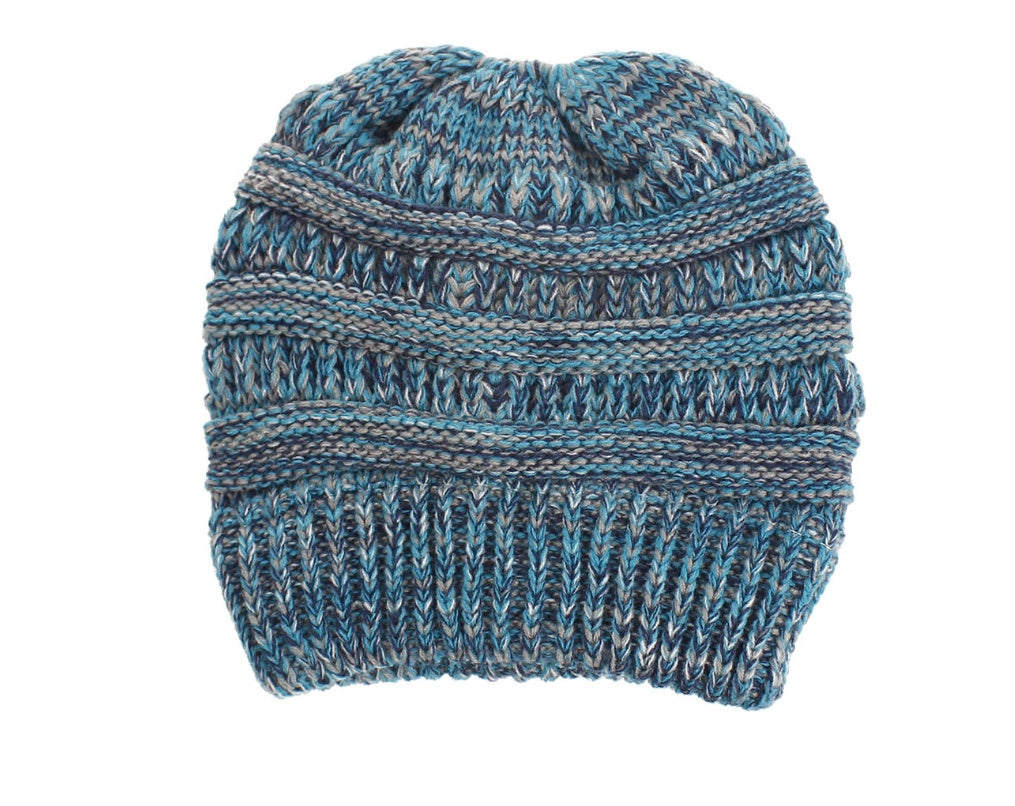 Gorro de Lana Tejido con Abertura para Coleta – Multicolor