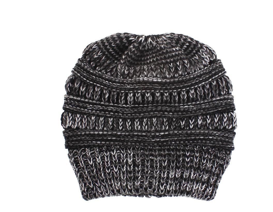 Gorro de Lana Tejido con Abertura para Coleta – Multicolor